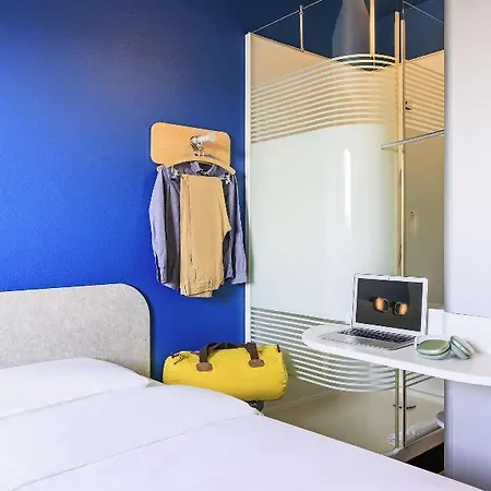Ibis Budget Lausanne-bussigny * كريسير