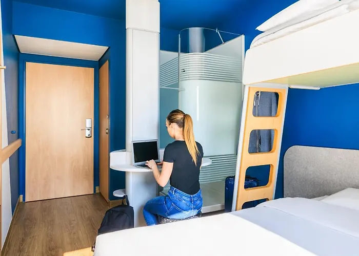 Ibis Budget Lausanne-bussigny Hotel *
